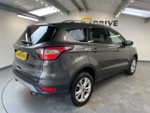 2017 Ford Kuga 1.5 Tdci Titanium SUV 5dr Diesel Manual Euro 6 (s/s) (120 Ps) in Grey — image 5