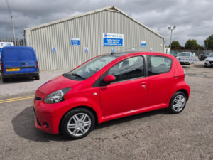 2013 Toyota Aygo 1.0 Vvt-I Move Euro 5 5dr in Red — image 3