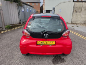 2013 Toyota Aygo 1.0 Vvt-I Move Euro 5 5dr in Red — image 5