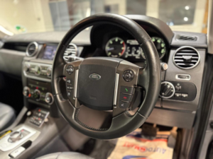 2016 Land Rover Discovery 4 3.0 Sd V6 Se Auto 4WD 5dr in Grey — image 2