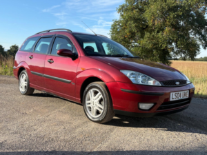 2004 Ford Focus 1.6i 16v Zetec 5dr in Red — image 3