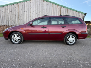2004 Ford Focus 1.6i 16v Zetec 5dr in Red — image 6