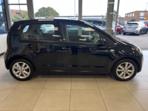 2017 Skoda Citigo 1.0 Mpi Greentech Se L in Black — image 4