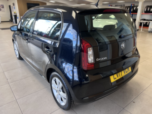 2017 Skoda Citigo 1.0 Mpi Greentech Se L in Black — image 6
