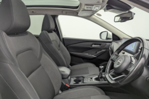 2022 Nissan Qashqai 1.3 Dig-T Mhev N-Connecta SUV 5dr Petrol Hybrid Manual Euro 6 (s/s) (140 Ps) in White — image 3