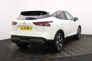 2022 Nissan Qashqai 1.3 Dig-T Mhev N-Connecta SUV 5dr Petrol Hybrid Manual Euro 6 (s/s) (140 Ps) in White — image 5
