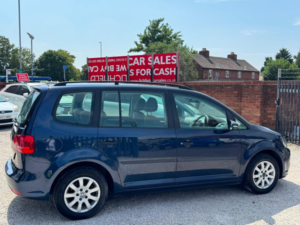 2014 Volkswagen Touran 1.6 Tdi S Euro 5 5dr in Blue — image 5