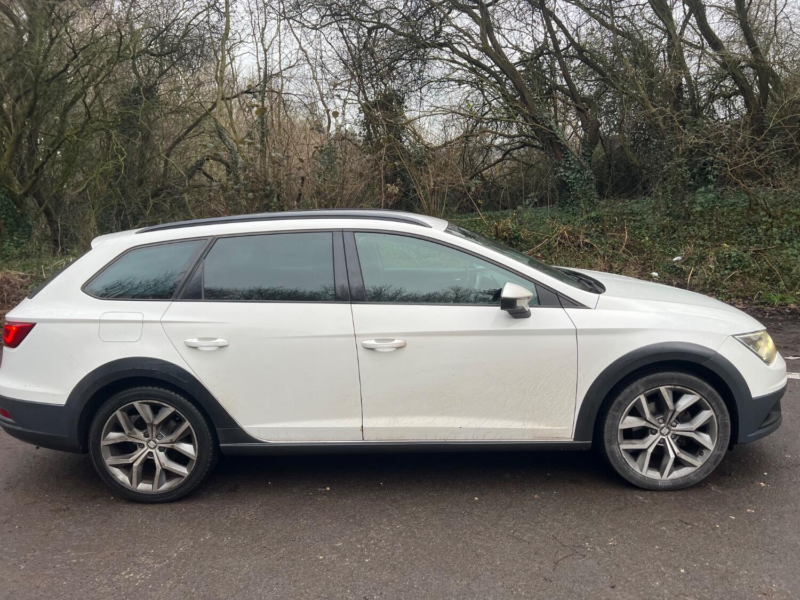 2016 SEAT Leon 2.0 Tdi X-Perience Se Technology in White — image 1