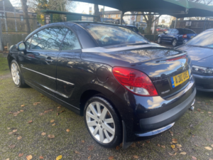 2010 Peugeot 207 Cc Allure in Black — image 4