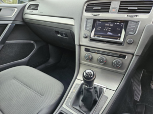2014 Volkswagen Golf 2.0 Tdi Bluemotion Tech Se Euro 5 (s/s) 5dr in Silver — image 5