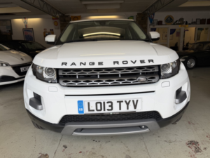 2013 Land Rover Range Rover Evoque 2.2 Sd4 Pure in White — image 2