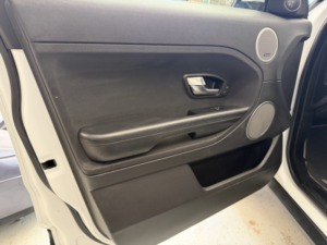 2013 Land Rover Range Rover Evoque 2.2 Sd4 Pure in White — image 6