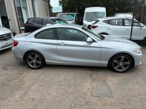 2015 BMW 2 Series 2.0 220i Sport Coupe 2dr Petrol Manual Euro 6 (s/s) (184 Ps) in Silver — image 2