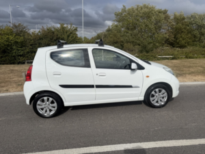 2014 Suzuki Alto 1.0 12v Sz4 in White — image 2