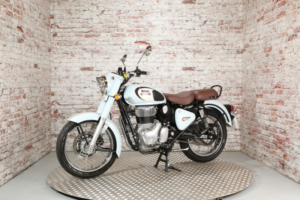 2023 Royal Enfield Classic 350 in Grey — image 5