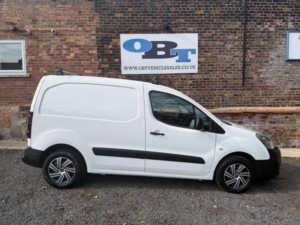 2018 Citroen Berlingo 1.6 Berlingo 850 Enterprise Blue Hdi in White — image 2