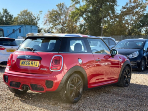 2016 MINI Hatch 2.0 Cooper S Euro 6 (s/s) 3dr in Red — image 6