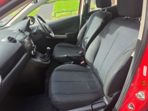2010 Mazda Mazda2 1.5 Sport Hatchback 5dr Petrol Manual Euro 4 (103 Ps) in Red — image 4