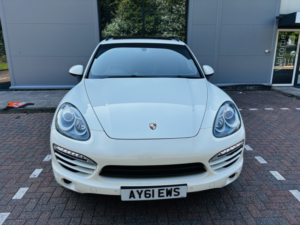 2012 Porsche Cayenne 3.0 Td V6 in White — image 6