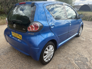 2010 Toyota Aygo 1.0 Vvt-I Blue in Blue — image 3
