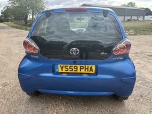 2010 Toyota Aygo 1.0 Vvt-I Blue in Blue — image 4