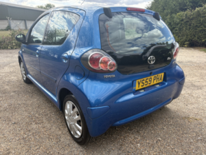 2010 Toyota Aygo 1.0 Vvt-I Blue in Blue — image 5