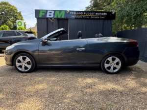 2012 Renault Megane 1.9 Dci Dynamique Tomtom Euro 5 2dr in Grey — image 2