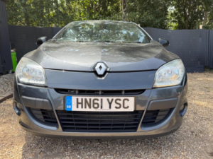 2012 Renault Megane 1.9 Dci Dynamique Tomtom Euro 5 2dr in Grey — image 3