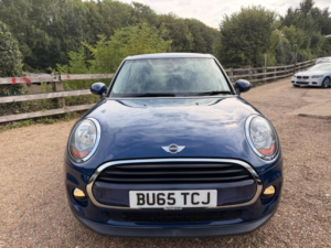 2015 MINI Hatch 1.5 Cooper Auto Euro 6 (s/s) 5dr in Blue — image 4