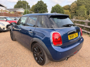 2015 MINI Hatch 1.5 Cooper Auto Euro 6 (s/s) 5dr in Blue — image 6
