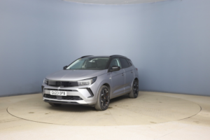 2023 Vauxhall Grandland Ultimate in Grey — image 3
