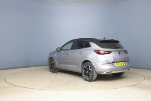 2023 Vauxhall Grandland Ultimate in Grey — image 5
