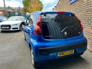 2013 Peugeot 107 1.0 12v Allure Euro 5 5dr in Blue — image 5