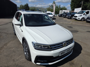 2017 Volkswagen Tiguan 2.0 Bitdi R-Line in White — image 2