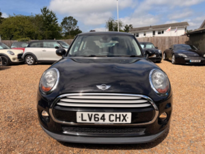 2014 MINI Hatch 1.5 Cooper Auto Euro 6 (s/s) 3dr in Black — image 4