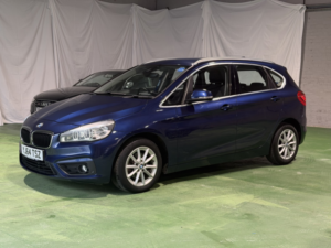 2014 BMW 2 Series Active Tourer 2.0 218d Se Active Tourer in Blue — image 2