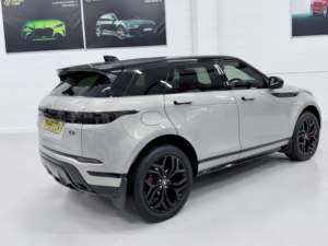 2019 Land Rover Range Rover Evoque 2.0 D180 First Edition in Silver — image 4