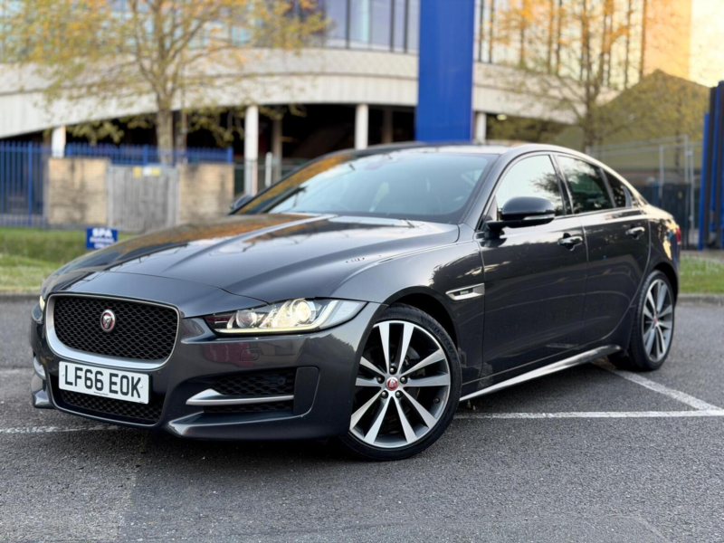 2016 Jaguar Xe 2.0d R-Sport Auto Euro 6 (s/s) 4dr in Grey — image 1