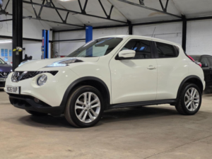 2016 Nissan Juke 1.2 Dig-T N-Connecta Euro 6 (s/s) 5dr in White — image 5
