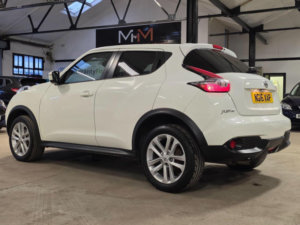 2016 Nissan Juke 1.2 Dig-T N-Connecta Euro 6 (s/s) 5dr in White — image 6
