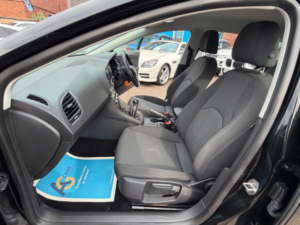 2015 SEAT Leon 1.6 Tdi Se Euro 6 (s/s) 5dr in Black — image 4