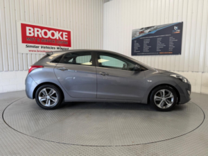 2015 Hyundai I30 1.6 Se Auto Euro 6 5dr in Grey — image 3