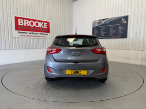 2015 Hyundai I30 1.6 Se Auto Euro 6 5dr in Grey — image 5