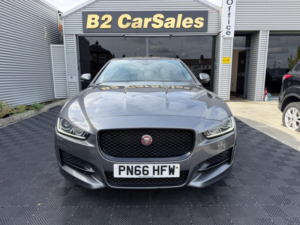 2016 Jaguar Xe 2.0d R-Sport Auto Euro 6 (s/s) 4dr in Grey — image 3