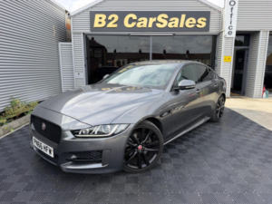 2016 Jaguar Xe 2.0d R-Sport Auto Euro 6 (s/s) 4dr in Grey — image 4