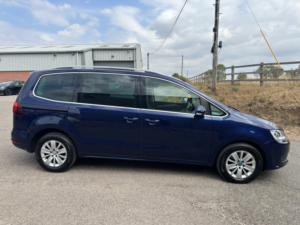 2019 Volkswagen Sharan 2.0 Tdi Se Nav in Blue — image 3
