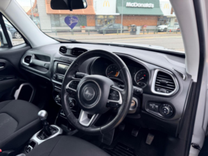 2015 Jeep Renegade 1.6 E-Torq Longitude Euro 6 (s/s) 5dr in Silver — image 3