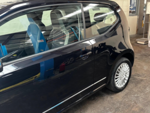 2013 Volkswagen Up! 1.0 High Up! Euro 5 3dr in Black — image 4