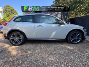 2007 Volvo C30 2.0d Se Sport 2dr in White — image 5