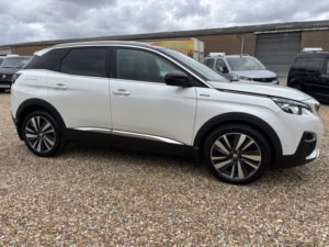 2019 Peugeot 3008 1.2 Puretech Gt Line in White — image 2